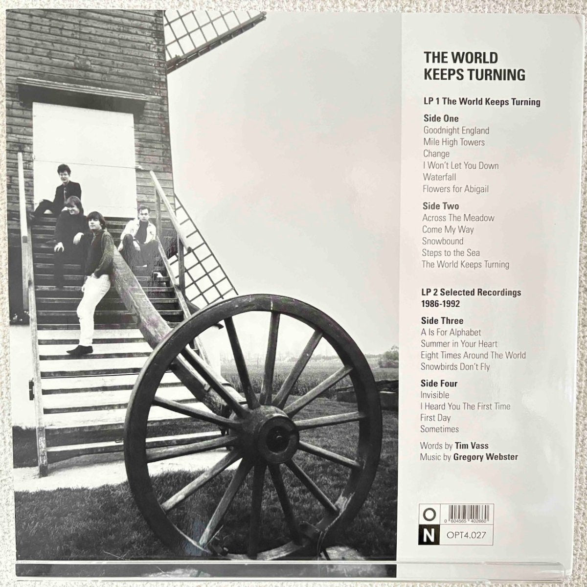 Razorcuts - The World Keeps Turning - 45rpm records