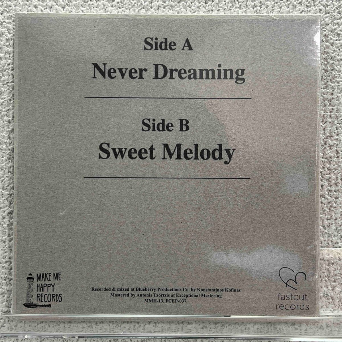 Secret Postcards - Never Dreaming - 45rpm records