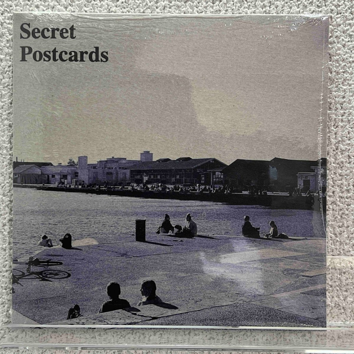 Secret Postcards - Never Dreaming - 45rpm records
